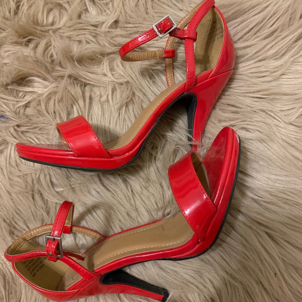 high heels - Picture 4 of 4
